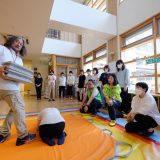 愛媛県松山市のひよこ保育園のご依頼で「子どもたちの未来を守る勉強会〜災害の被害者加害者にもならない減災を学ぼう〜」を開催しました